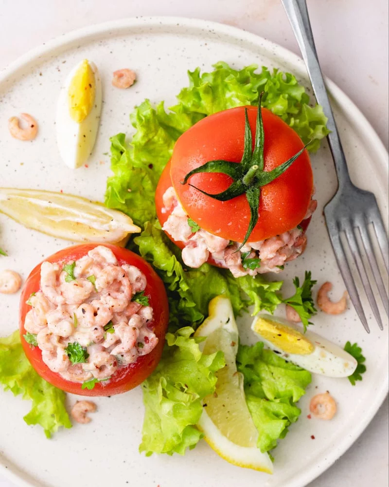 Assiette de tomates crevettes