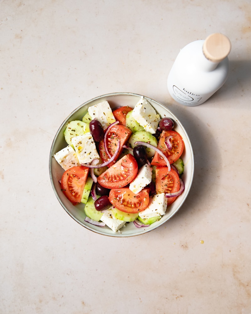 Assiette de salade grecque horiatiki salata