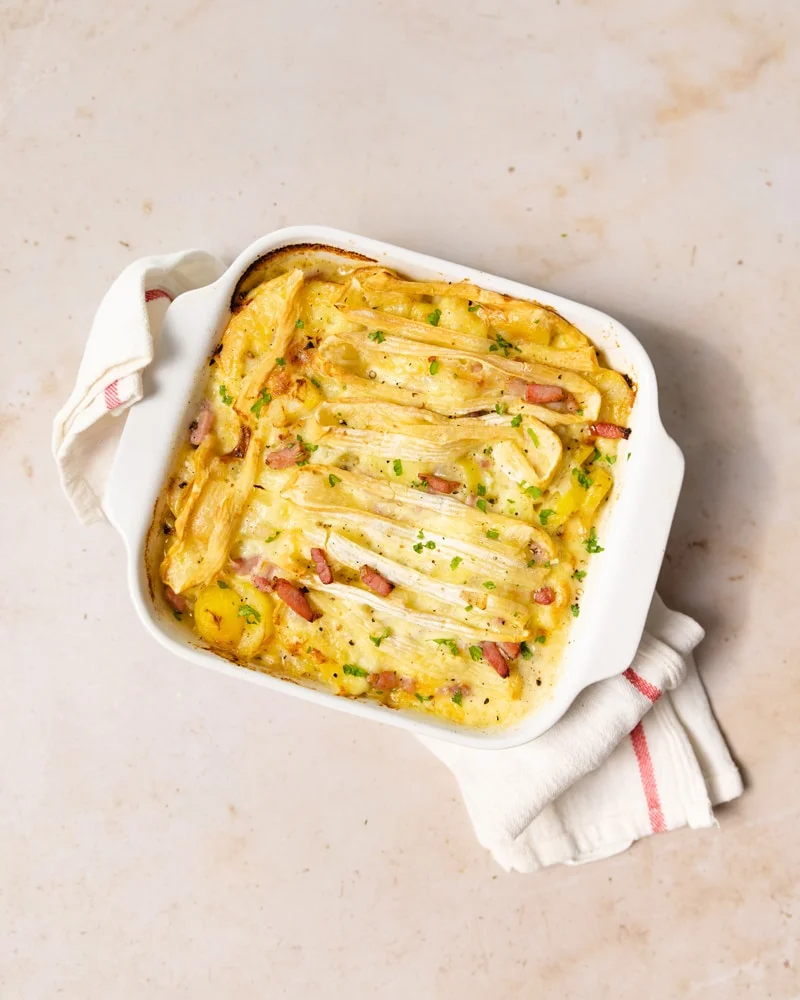 Comment faire une véritable tartiflette savoyarde ? 6 Plat de tartiflette savoyarde