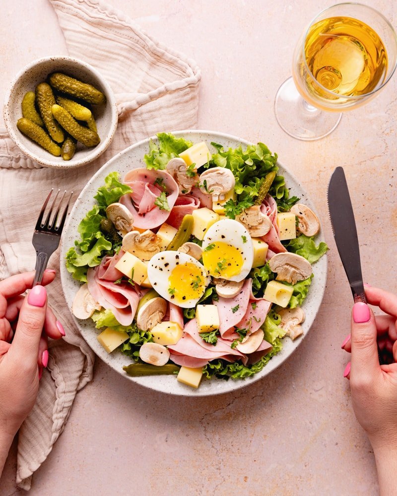 La salade parisienne, un plat classique incontournable !