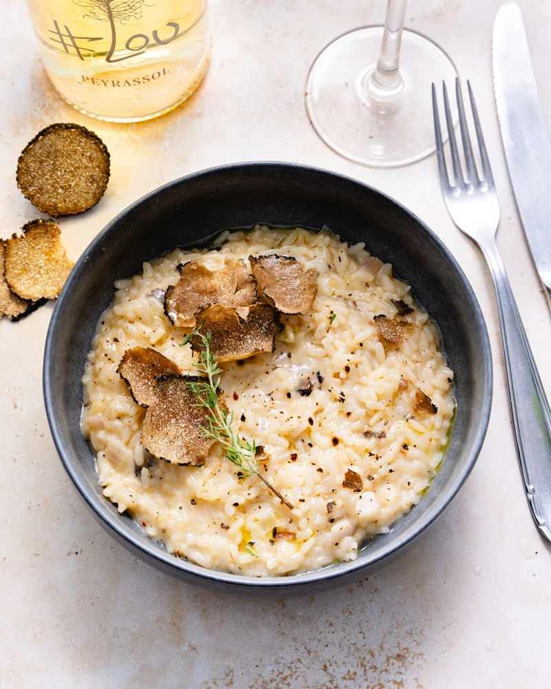 Assiette de risotto à la truffe noire