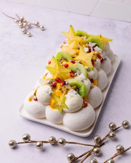 La bûche pavlova aux fruits exotiques, le dessert divin de Noël !