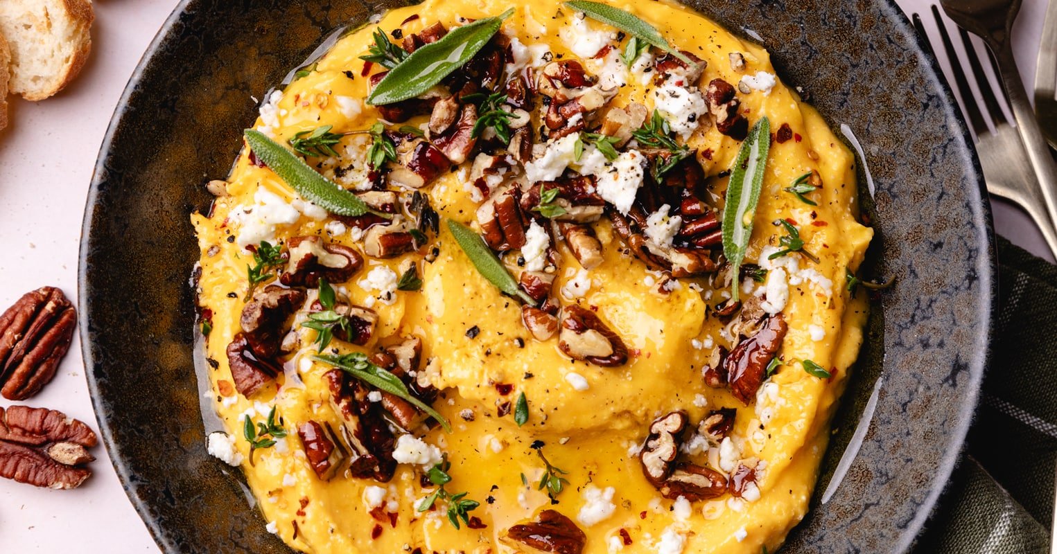 Le dip apéro au butternut rôti, feta, noix de pécan et miel ! 5 Dip de butternut rôti à la feta, aux noix de pécan et au miel pour l'apéritif