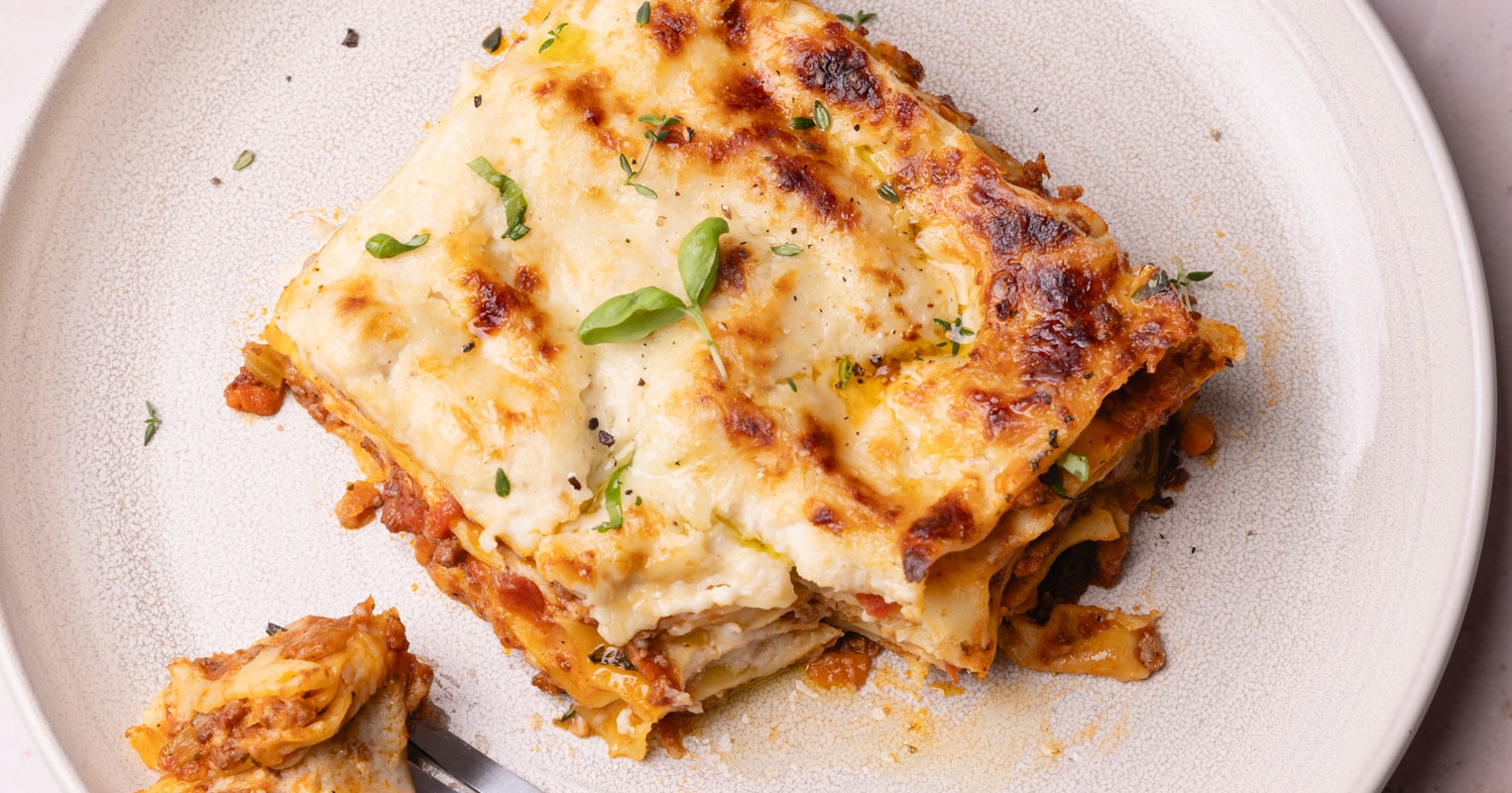 La meilleure recette de lasagne italienne à la bolognaise ! 4 Assiette de lasagne à la bolognaise
