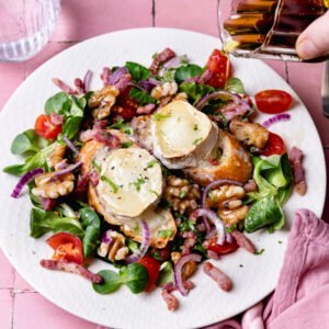 Succombez à notre recette de salade de chèvre chaud au miel !