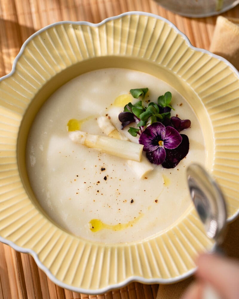 Le velouté d&rsquo;asperges blanches, un incontournable du printemps !