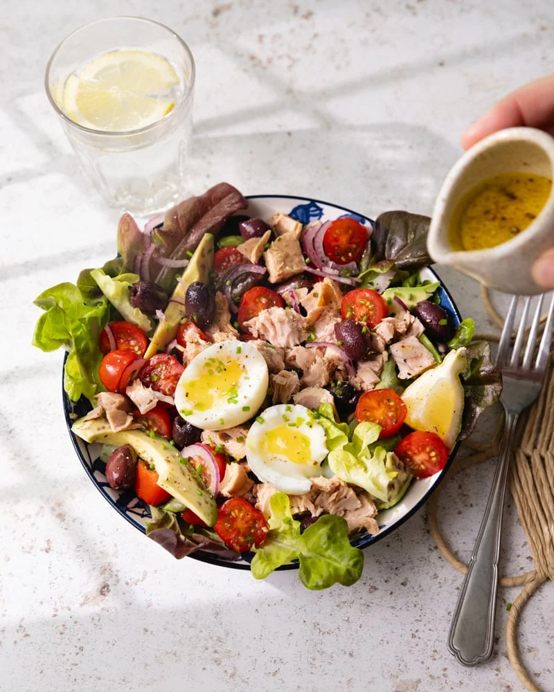 Laissez-vous tenter par ces sablés citron-chia ultra gourmands ! 3 Assiette de salade composée au thon
