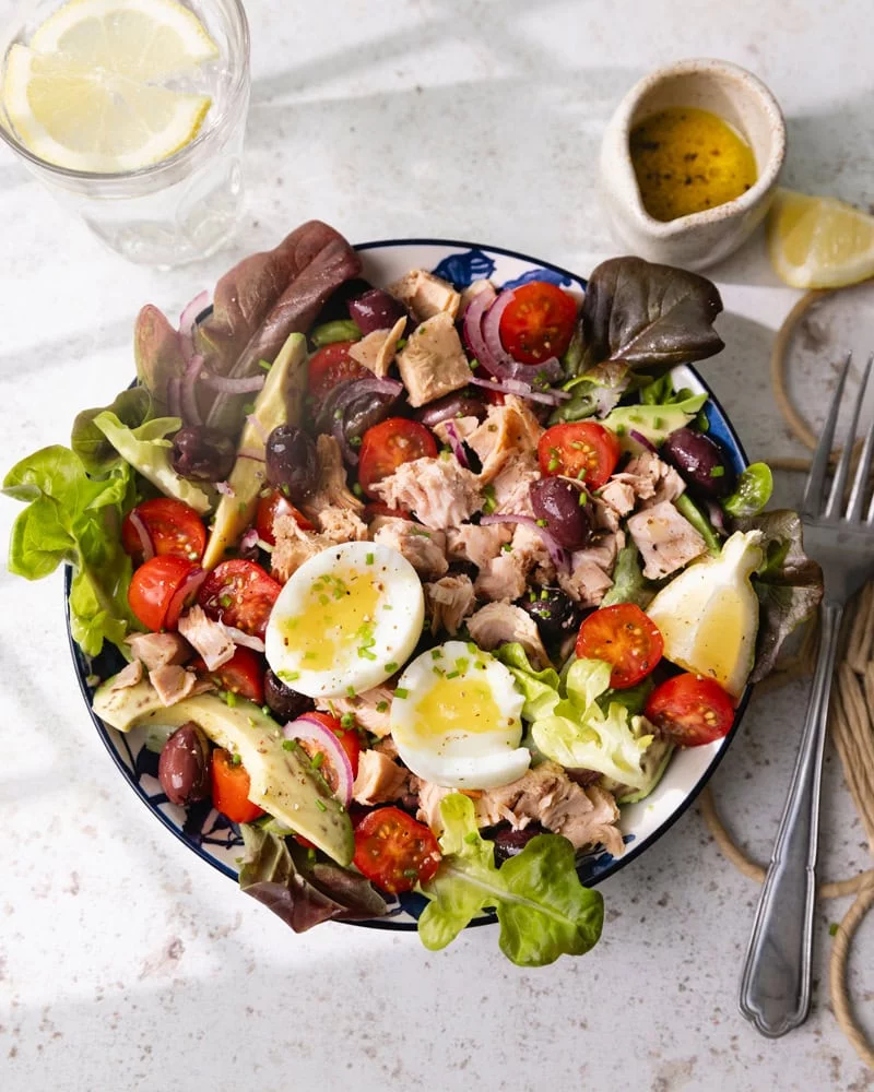 Laissez-vous tenter par ces sablés citron-chia ultra gourmands ! 4 Assiette de salade composée au thon