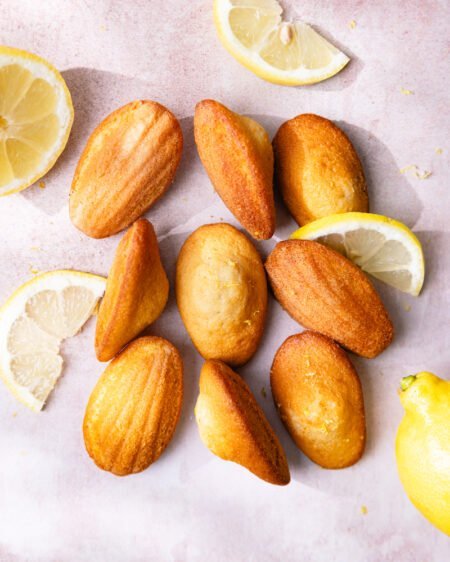 La recette authentique des madeleines au citron bio (avec une belle bosse) !