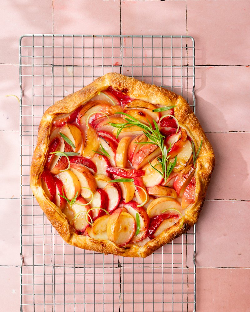 La tarte aux pêches feuilletée de l'été