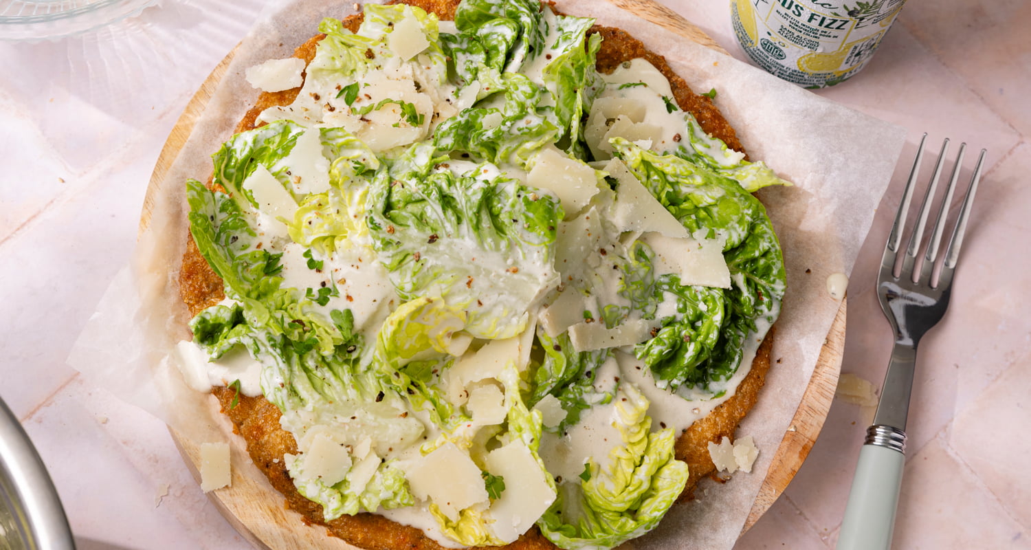 La recette virale de la chicken crust caesar salad pizza ! 10 La chicken crust caesar salad pizza