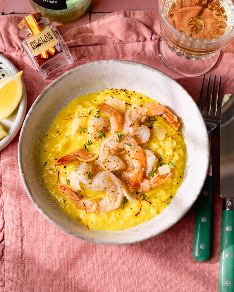 Bol de risotto safran et crevettes