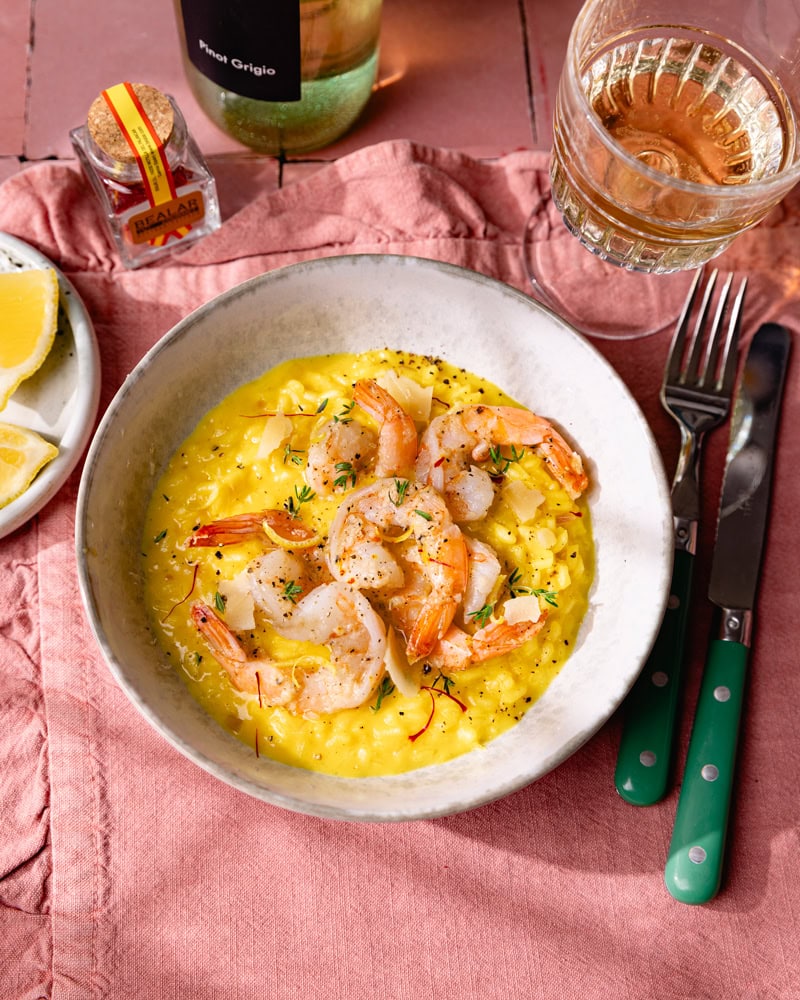 Bol de risotto safran et crevettes