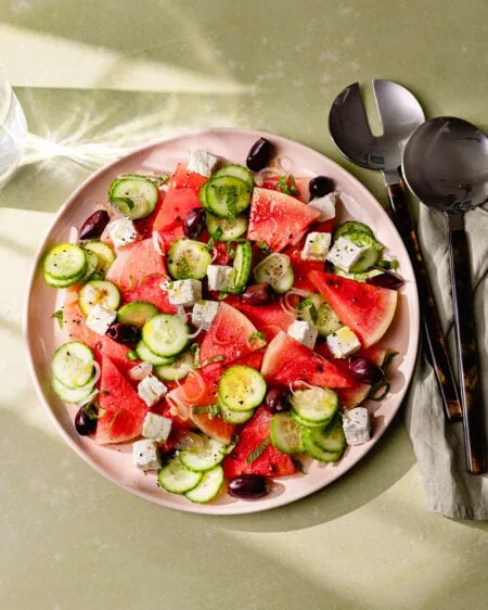 La salade feta et pastèque parfaite pour les barbecues d’été !