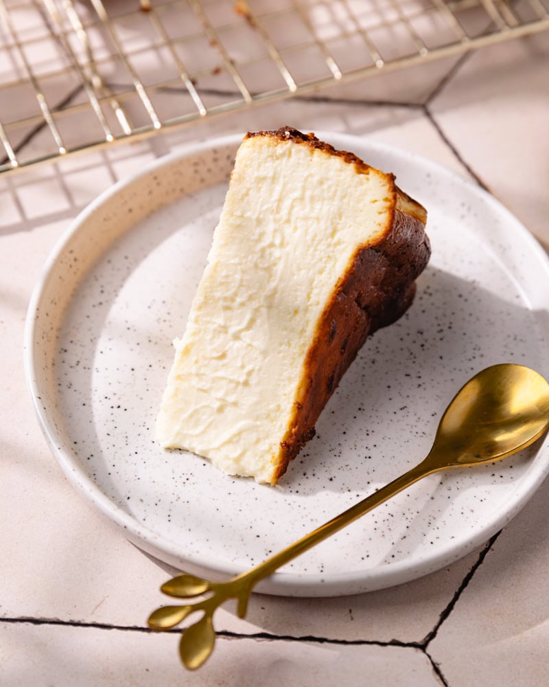 Le cheesecake basque sans croûte