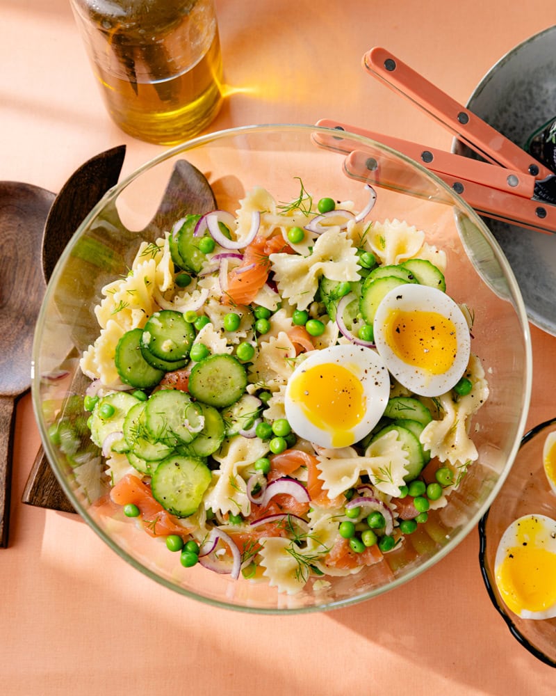 Salade de pâtes au saumon fumé : fraîche et prête en 20 minutes ! 4 La salade de pâtes au saumon