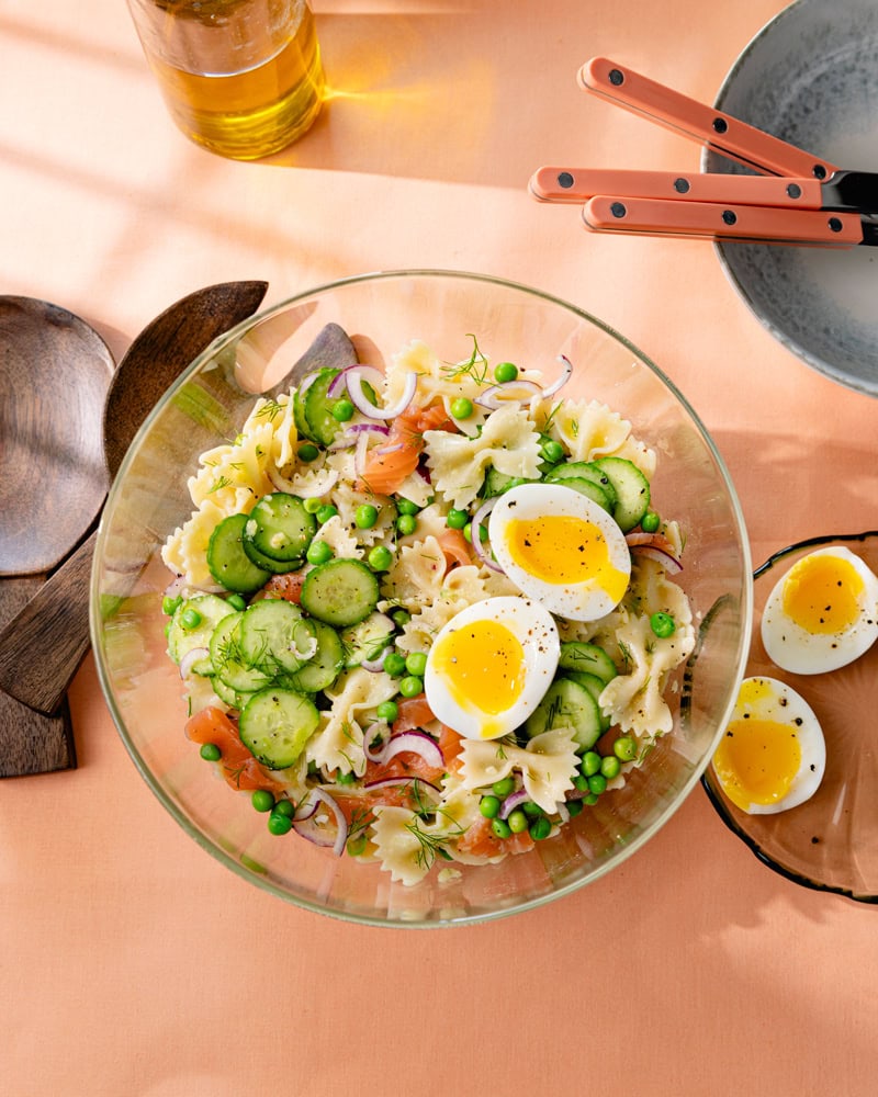 Salade de pâtes au saumon fumé : fraîche et prête en 20 minutes ! 6 La salade de pâtes au saumon