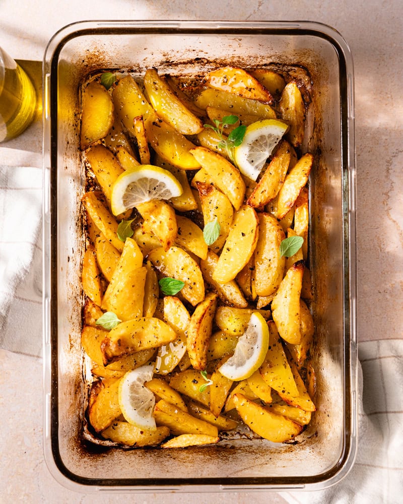 Les pommes de terre grecques au citron, un classique du barbecue ! 6 Les pommes de terre grecques au citron cuites au four