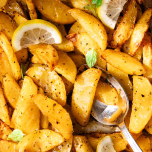 Les pommes de terre grecques au citron, un classique du barbecue !