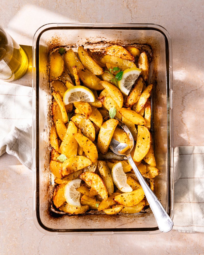 Les pommes de terre grecques au citron, un classique du barbecue ! 3 Les pommes de terre grecques au citron cuites au four