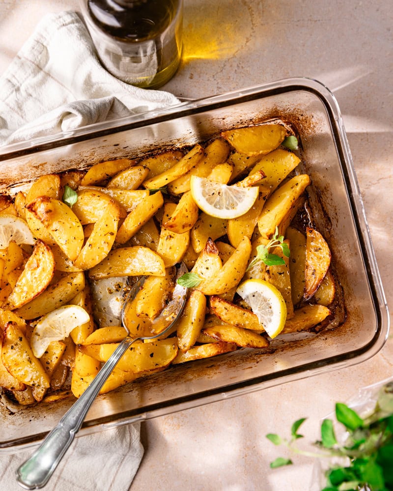 Les pommes de terre grecques au citron, un classique du barbecue ! 2 Les pommes de terre grecques au citron cuites au four
