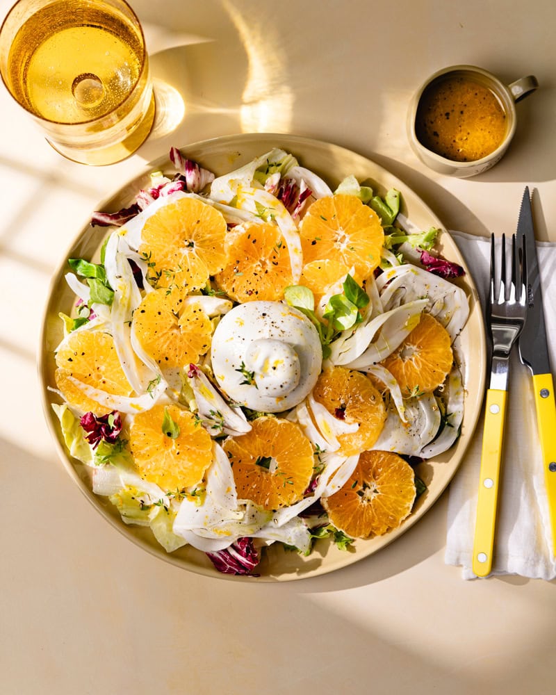 Burrata, fenouil et mandarines : la salade fraîche de fin d’hiver ! 5 Assiette de salade burrata, carpaccio de fenouil et mandarines