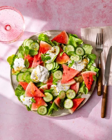 La salade burrata, pastèque & concombre : la plus fraîche de l’été !