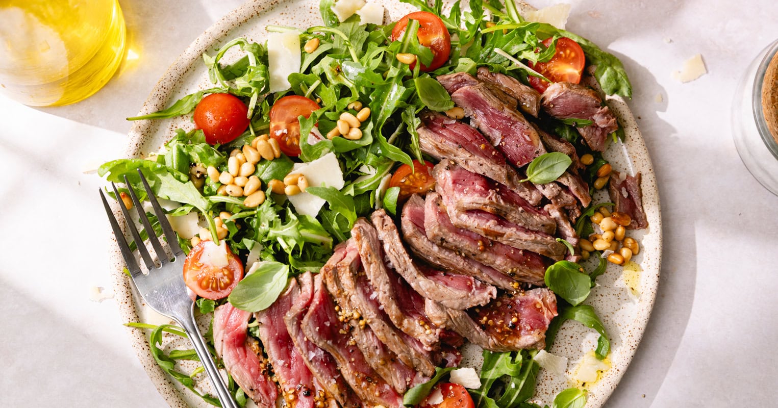 Comment réussir la cuisson parfaite d’une tagliata de bœuf ? 5 Assiette de tagliata de bœuf (cuisson parfaite)