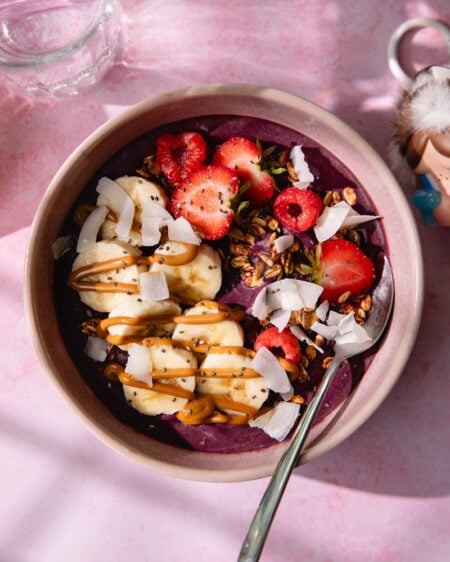 Açaï bowl maison : le petit-déjeuner healthy et rafraîchissant !