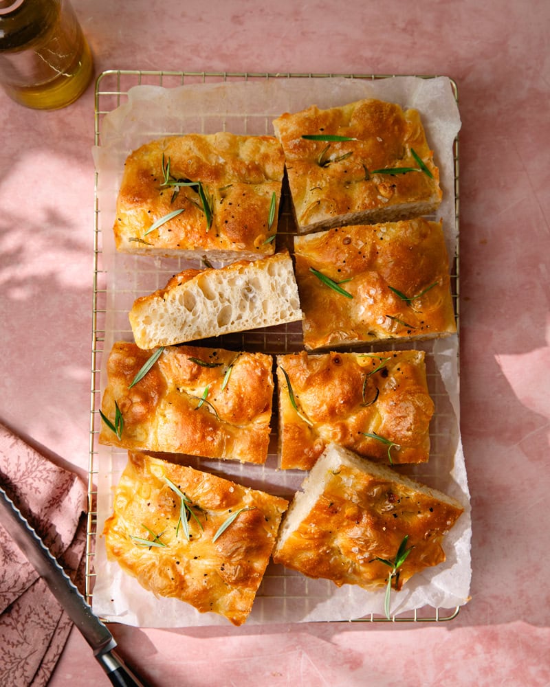 La focaccia maison : moelleuse, dorée et croustillante ! 6 Focaccia italienne maison