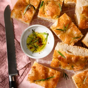 La focaccia maison : moelleuse, dorée et croustillante !