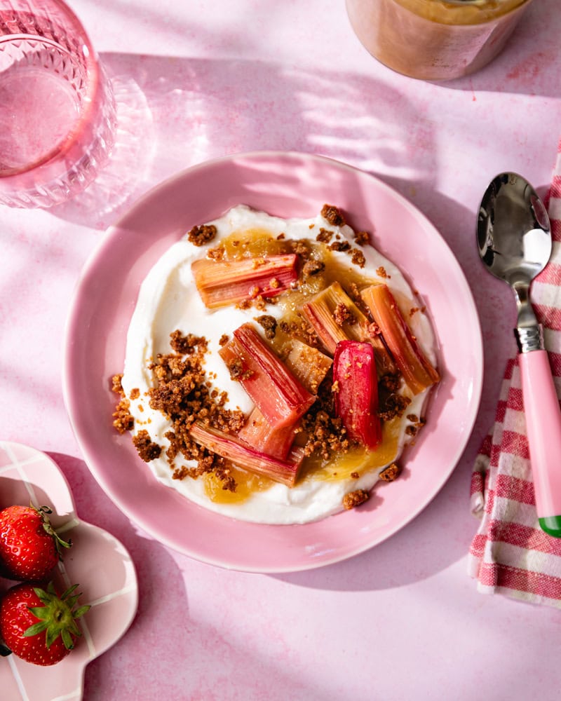Comment réussir la cuisson parfaite d’une tagliata de bœuf ? 3 Le skyr à la rhubarbe rôtie et crumble !