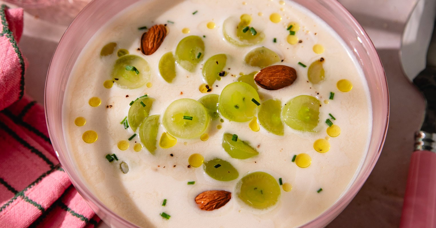 Bol d'ajo blanco andalou (soupe froide)