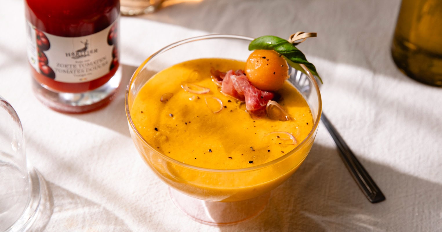 Bol de gaspacho au melon d'été