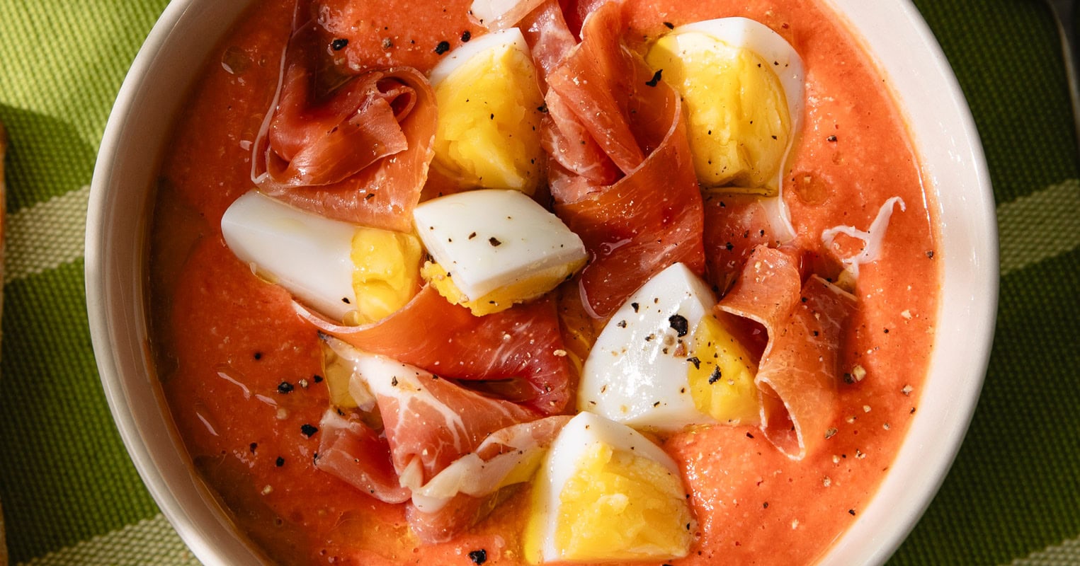 Salmorejo andalou : la soupe froide qu’on adore en été ! 4 Le salmorejo andalou, la soupe froide de l'été