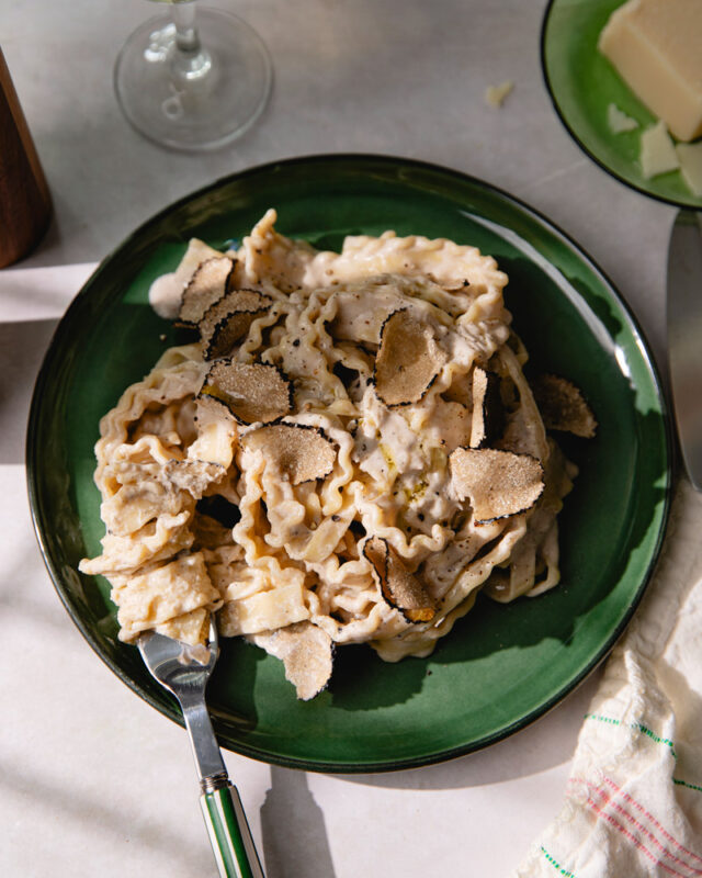 Assiette de pâtes à la truffe comme chez Big Mamma