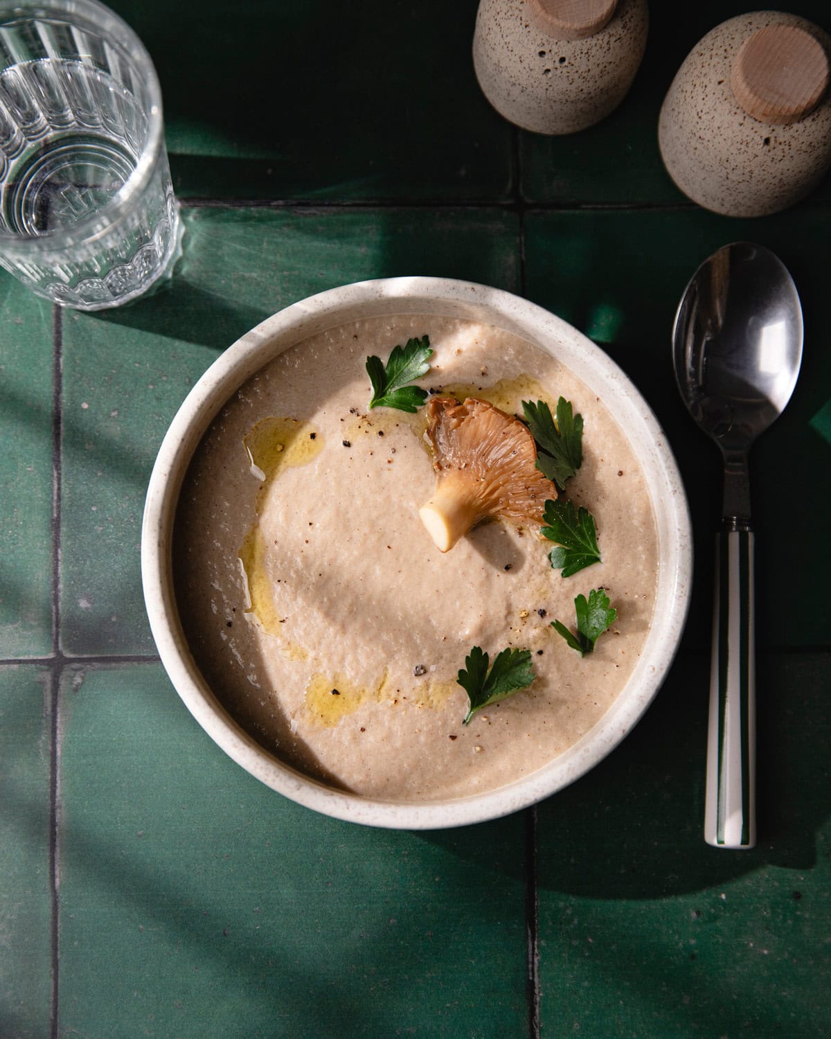 Bol de velouté aux pleurotes
