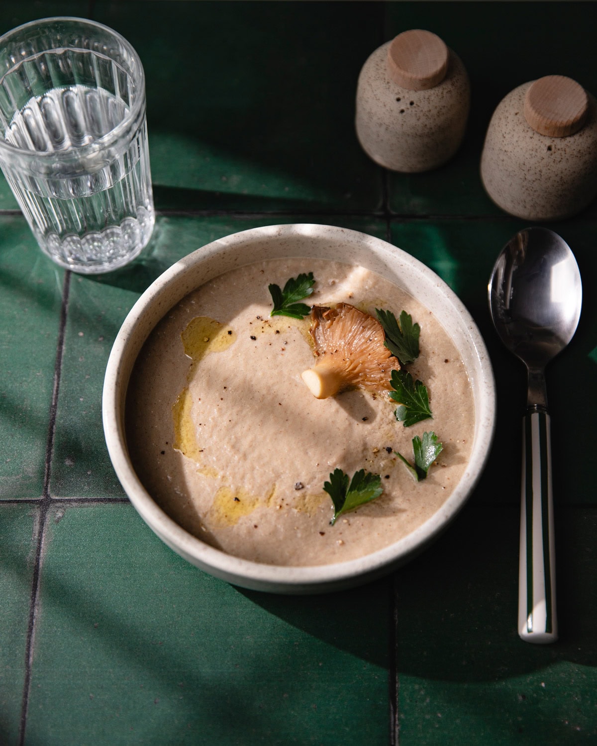 Bol de velouté aux pleurotes
