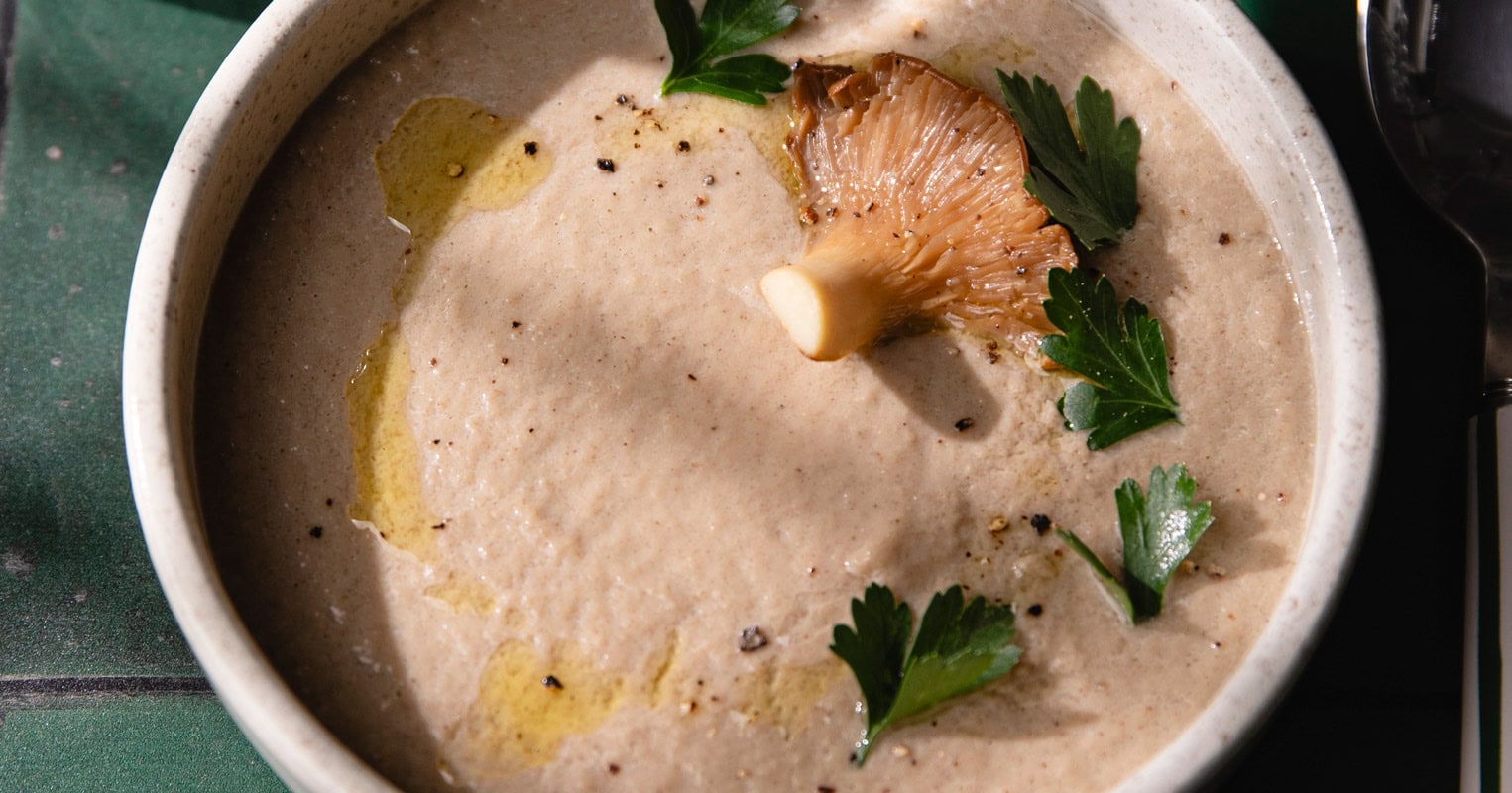 Bol de velouté aux pleurotes