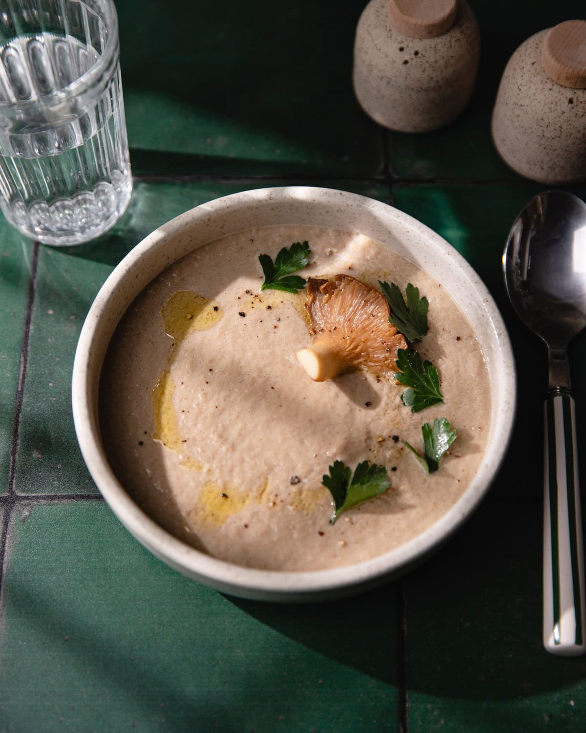 Bol de velouté aux pleurotes