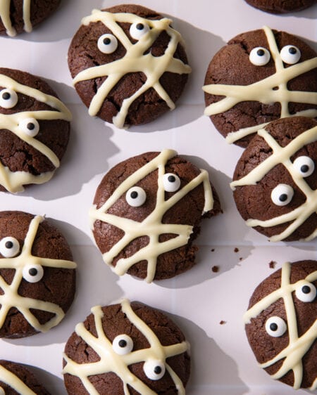 Cookies momies, la recette d’Halloween à faire avec les enfants !