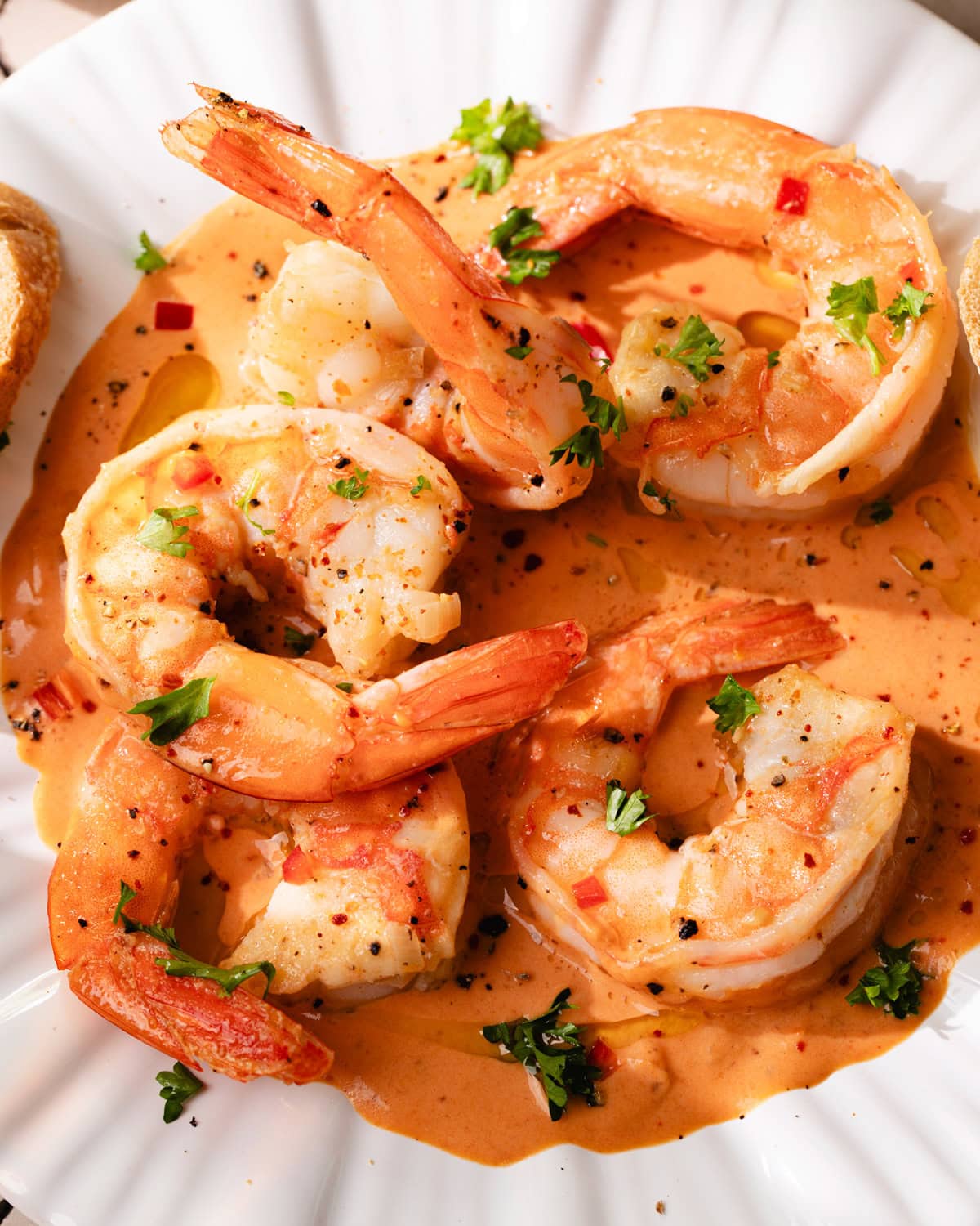 Scampis à la diable, la recette belge piquante qui met le feu ! 2 FileName: crevettes-creme-sauce-rouge.jpg.