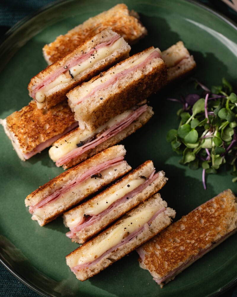 Alerte grosse tuerie : les mini croques-Monsieur apéro (à la truffe) !