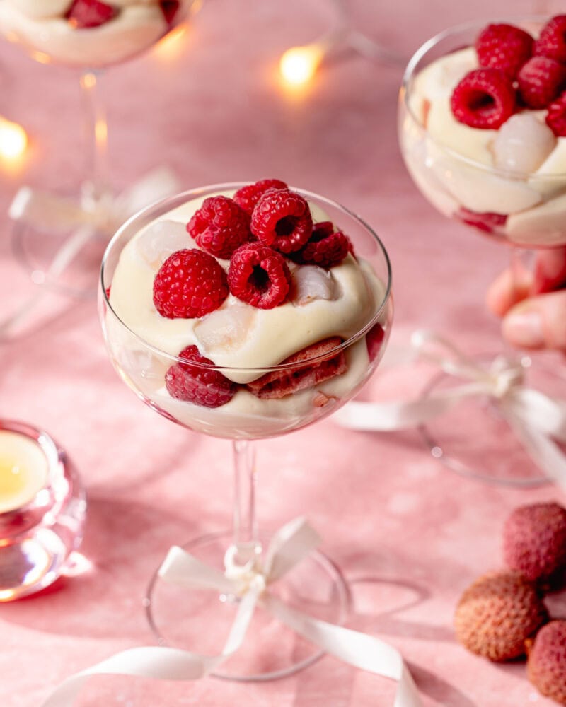 Tiramisu framboises et litchis aux biscuits roses de Reims !