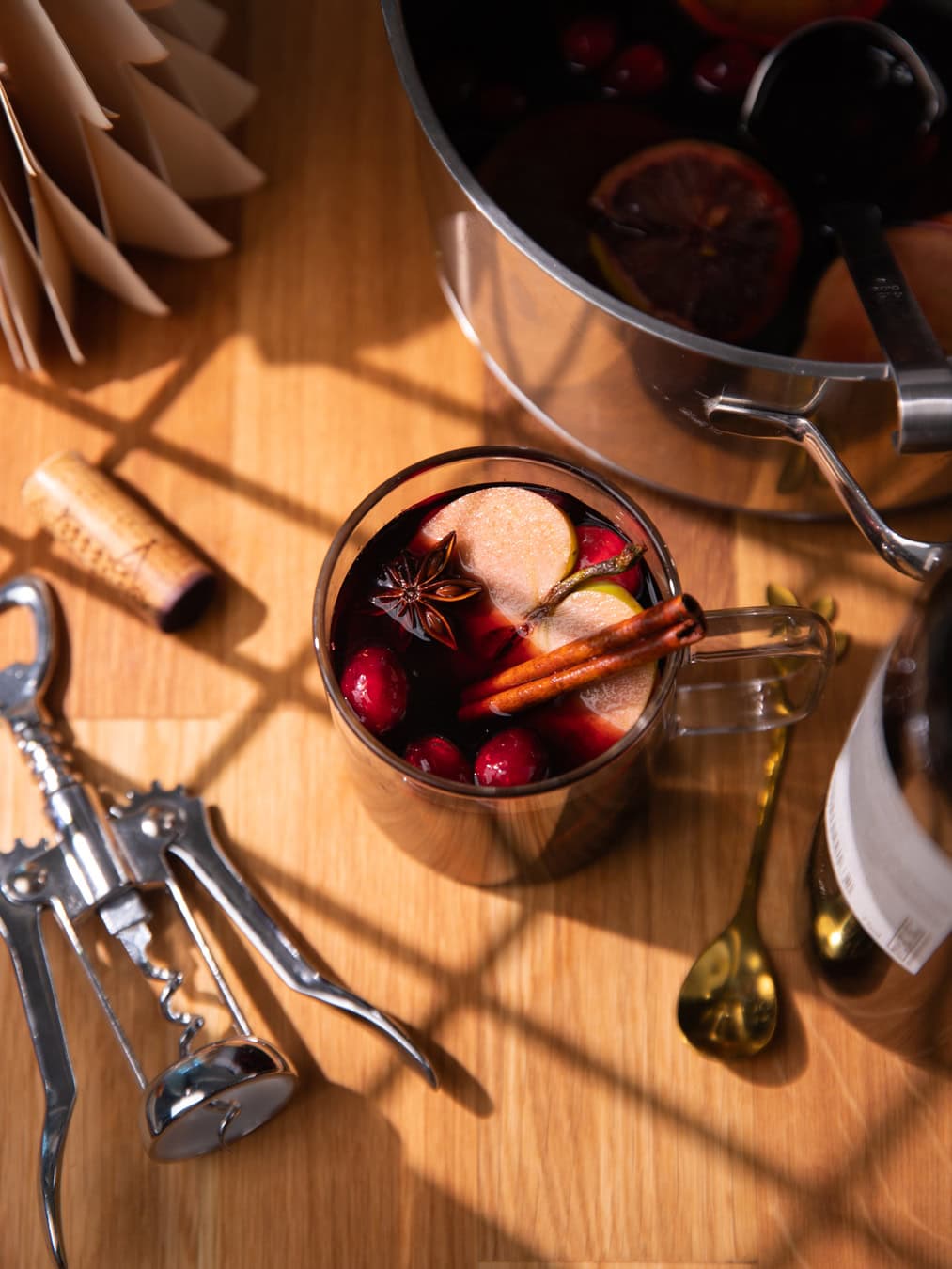 Tasse de vin chaud maison