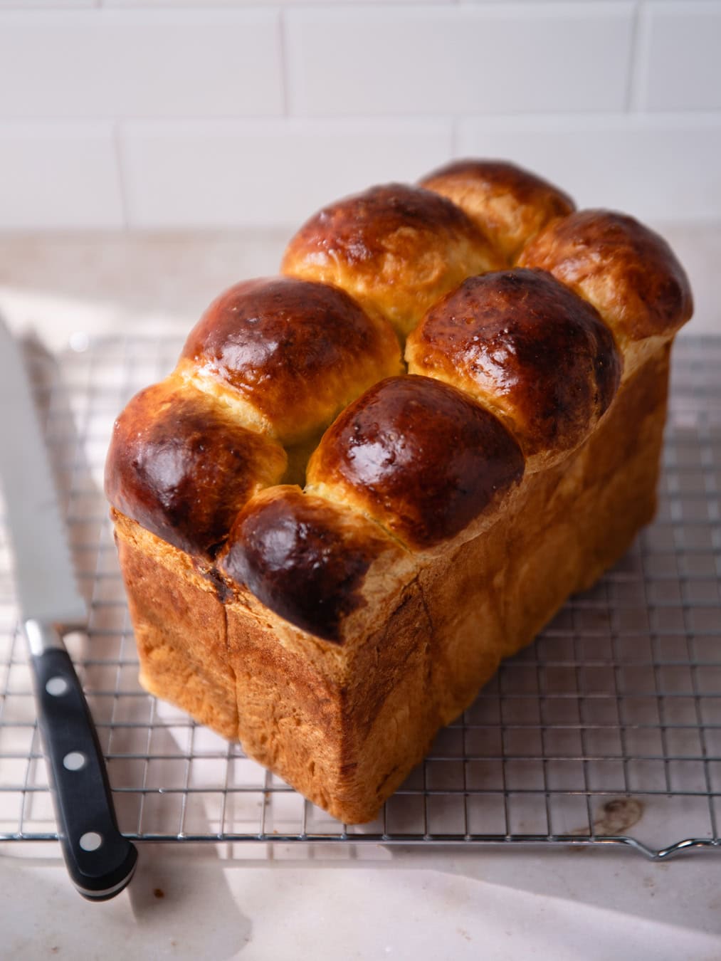 Brioche de Nanterre sur une grille