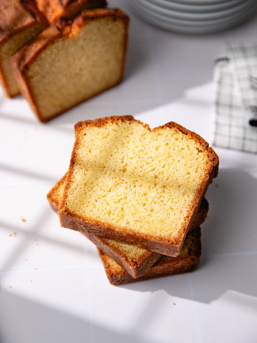 Gâteau quatre-quarts super moelleux : la recette incontournable !