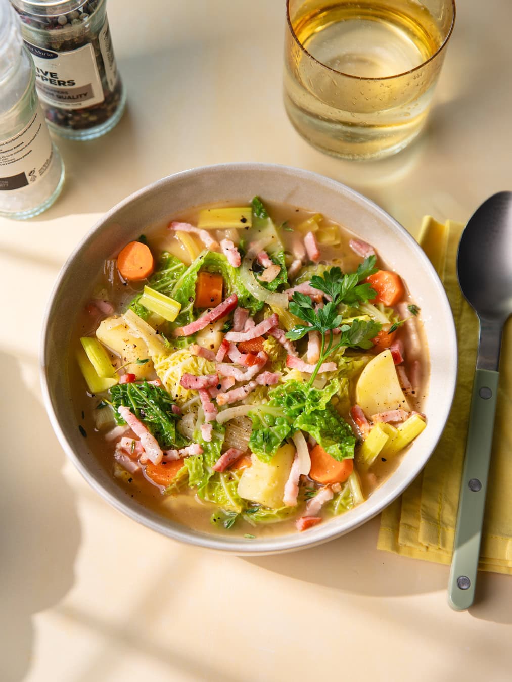 Bol de soupe aux choux