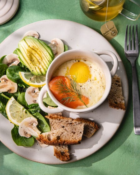 Œufs cocotte : la recette facile et chic qui sauve tous vos brunchs !