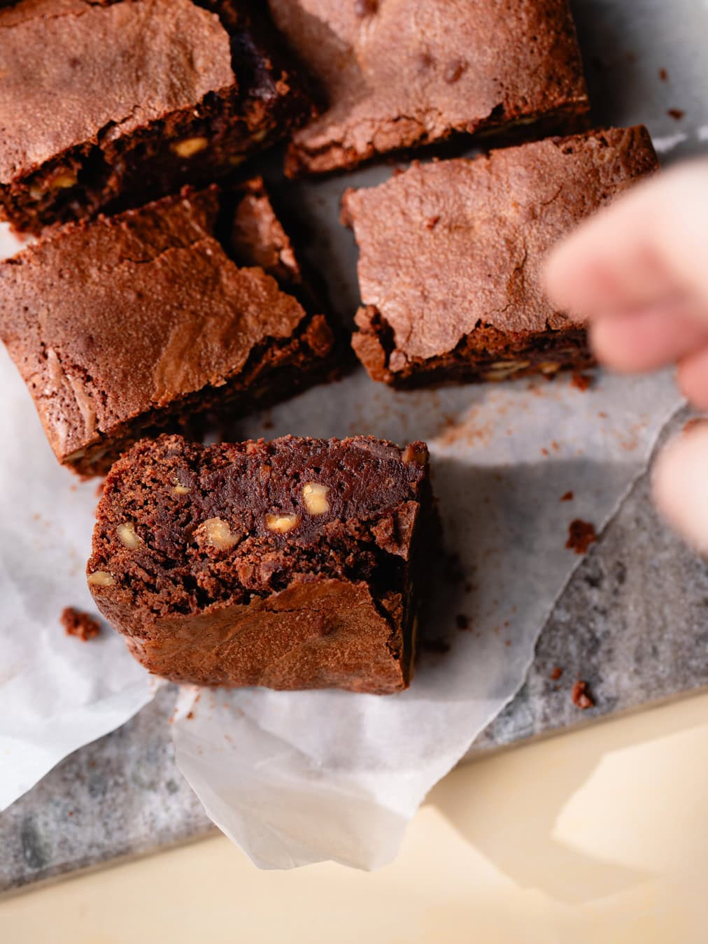 Morceaux de bownie américain